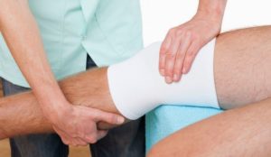 Симптомы болезни - боли в колене во время ходьбы