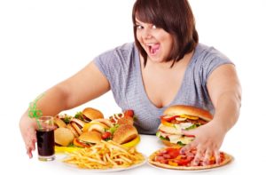 Как избавиться от привычки употреблять большие количества пищи