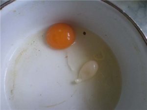 Появилось что то типа 3 яйца