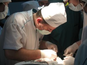 вопрос челюстно-лицевому хирургу